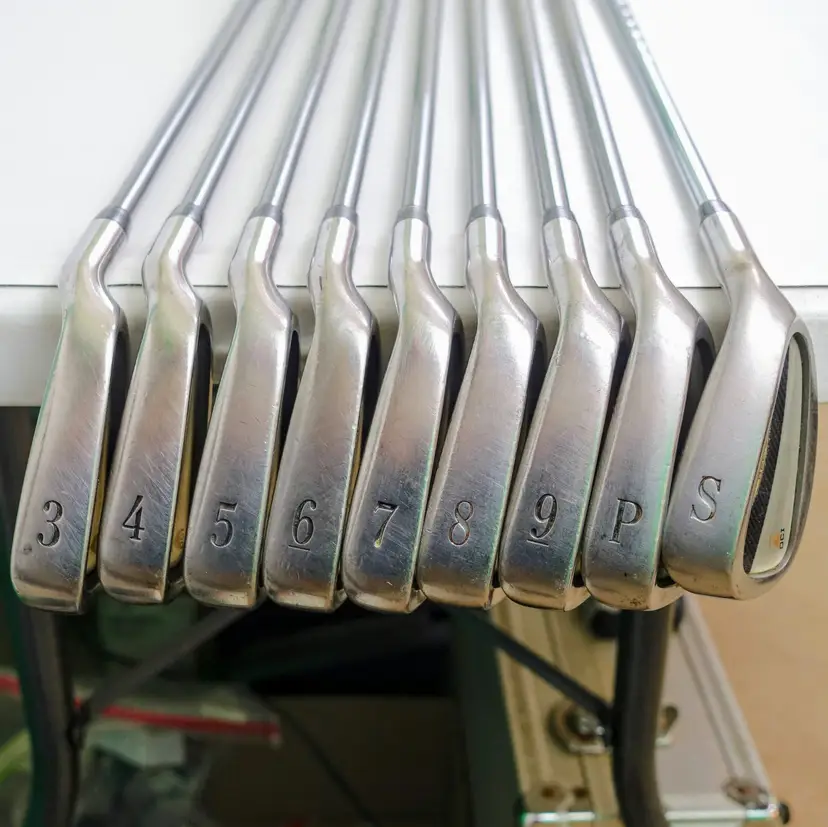 Titleist 822 OS Iron Set 3-9, PW, SW Graphite Stiff Shafts Right Hand New Grips