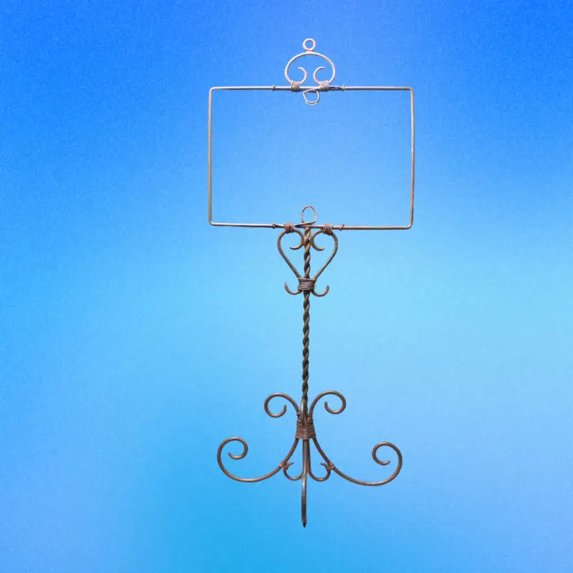 10. Vintage Rustic Wire 4X6 Picture Frame