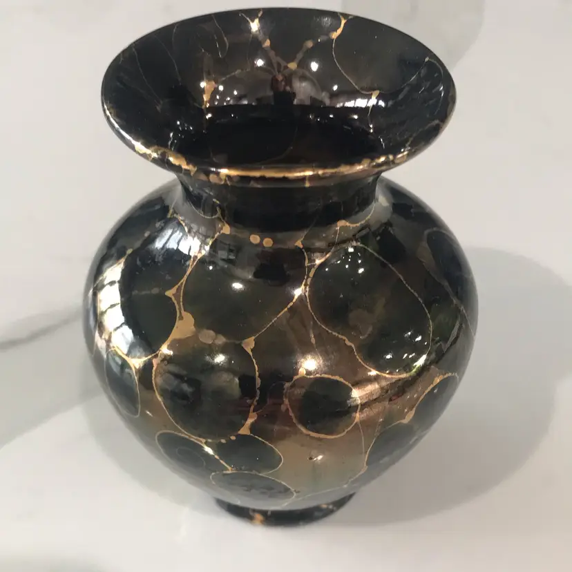 Wilmar Mini Pottery Vase Chip On Bottom Rim