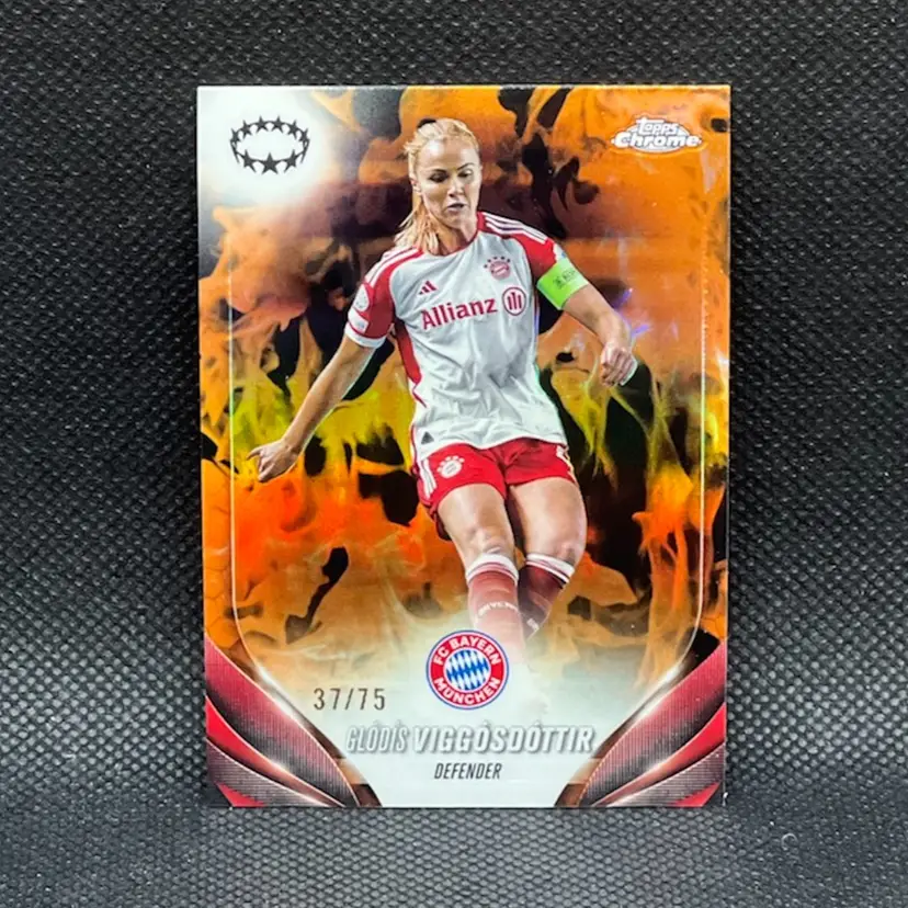 Glodis Viggosdottir 2023/24 Topps Chrome UEFA Women Inferno Refractor /75 Soccer Card