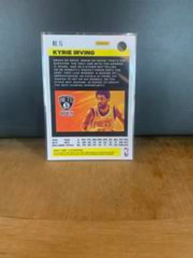 2020 Panini Flux Kyrie Irving #15 Silver