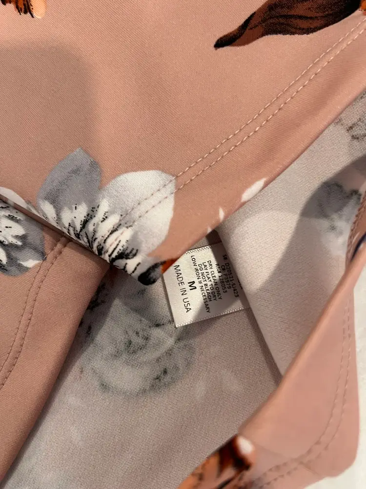 Floral mid skirt
Size M
By Potter Pot