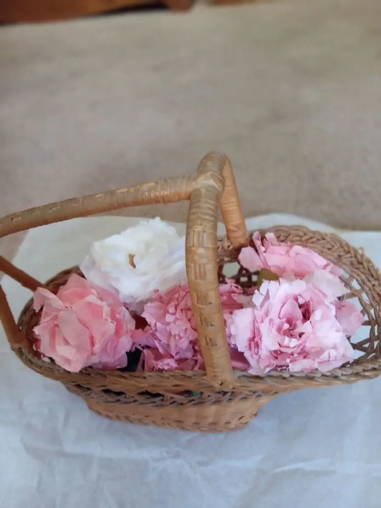 #10 pretty wicker basket