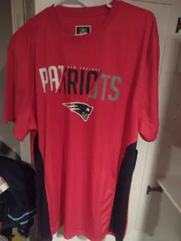 NFL New England Patriots tshirt new with tags extra large