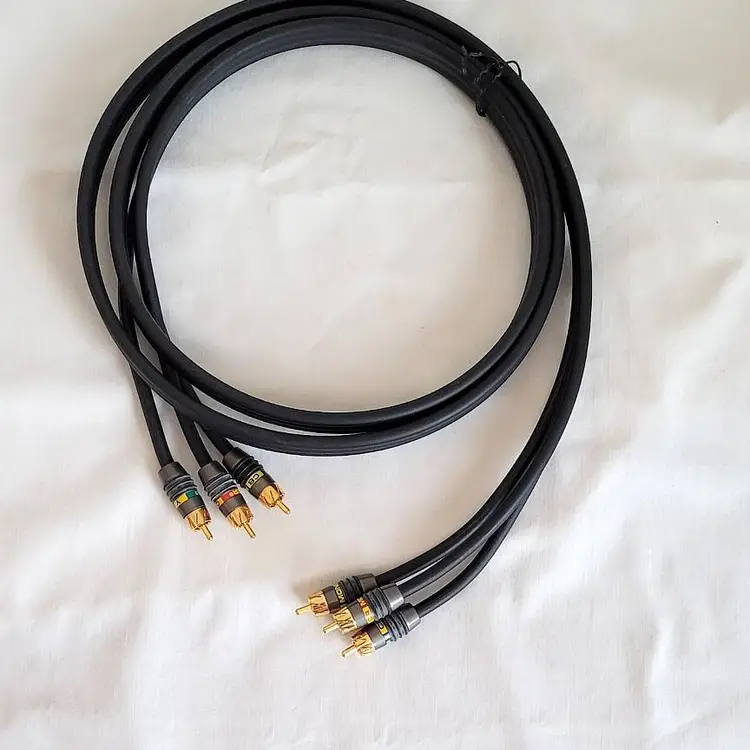 Monster 2CV Component Video Cable – 8ft, High Resolution, Gold RCA