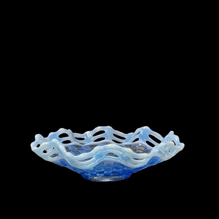 Fenton Opalescent Periwinkle Blue 7β Bowl Basketweave Reticulated Ruffled Edge