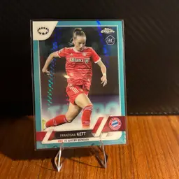 Franziska Kett 22/23 Topps Chrome UWCL Aqua Prism Refractor