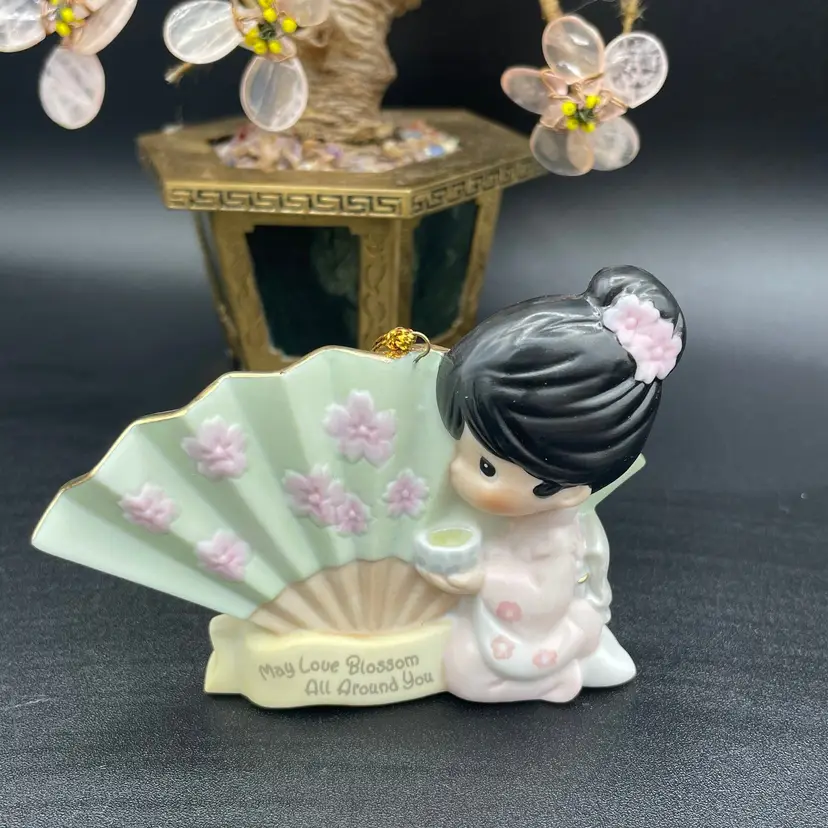 Precious Moments Porcelain Ornament May Love Blossom All Around You Girl Japan