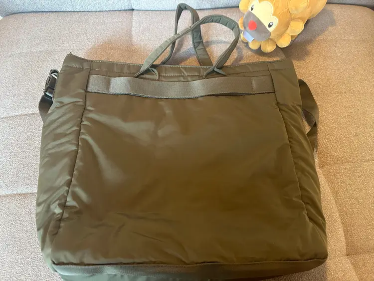 Uniqlo: C 2 Way Utility