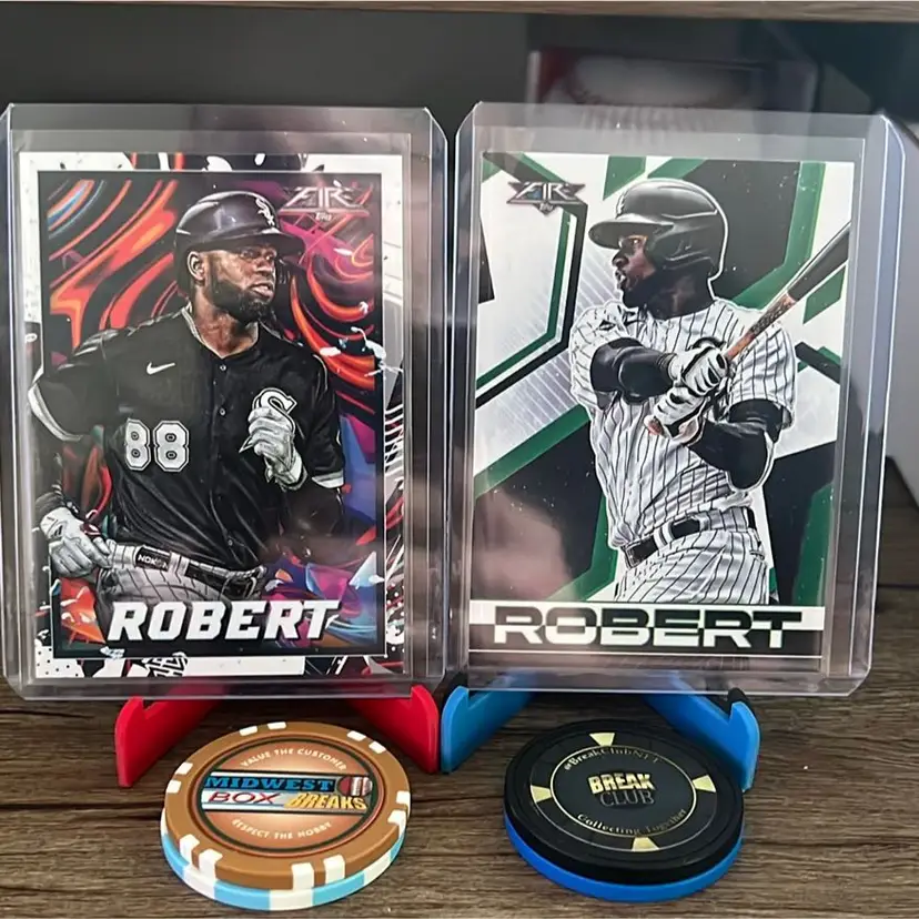 Luis Robert Topps Fire Lot Chicago White Sox