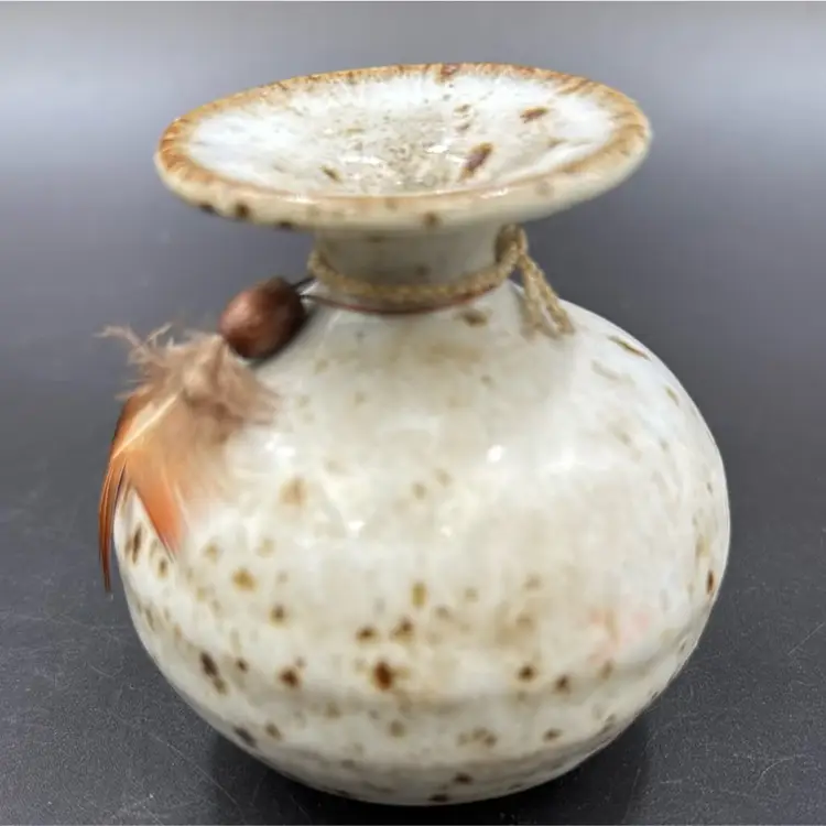 Roger Butler Feather River Pod Vase