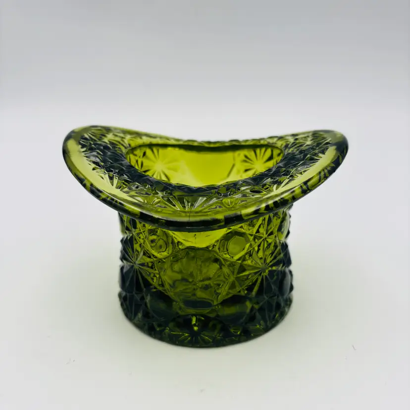 Vintage Top Hat Daisy Button Fenton Avocado Green Pressed Glass Vase 3" tall