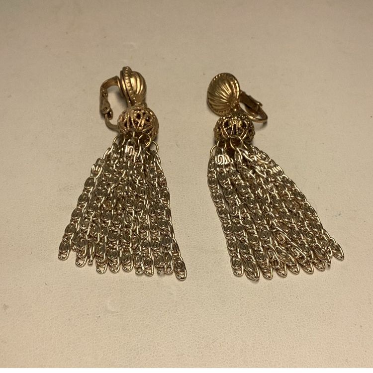 Tassel Earrings Goldtone 2 1/4” - 1960’s Great Condition
