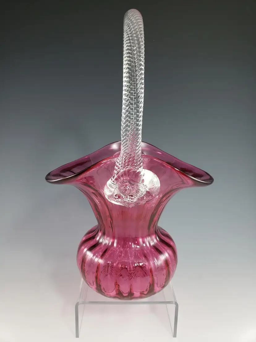 Rossi Studio Art Glass Cranberry Ribbed Panel Basket w Clear Twisted Rope Handle & Flower Medallion 24K Gold Infused – Canada