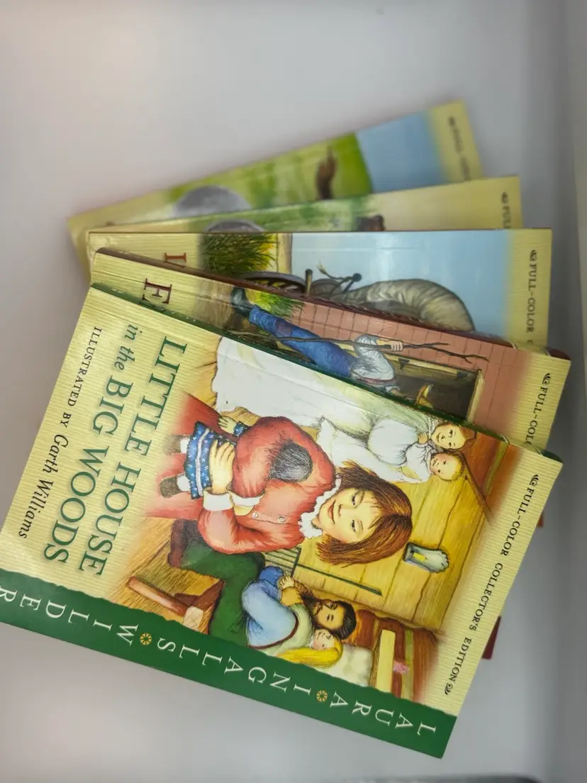 Set Of 5 Little House On The Prairie Full
Color Collector’s Edition By Laura Ingalls Wilder, Illustrated By  Garth Williams Books 1-5