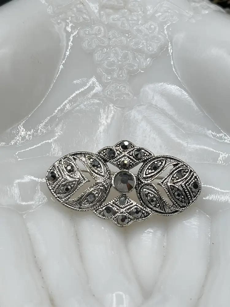Silver Tone Metal Faceted Marcasite Stone Art Deco Revival Brooch 2”