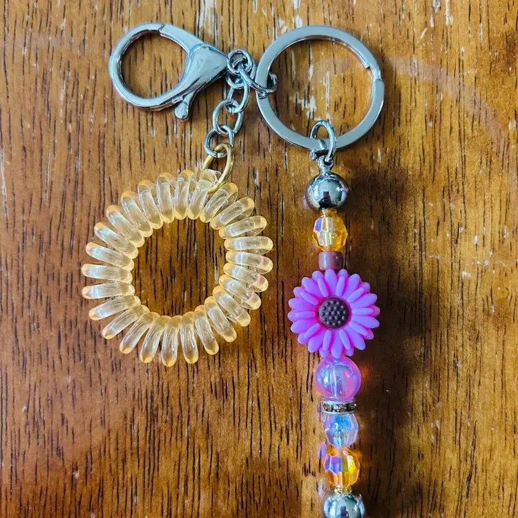 Beaded Pink Daisy Bag Charm Keychain