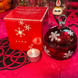 Avon Majestic Holiday Blameless Ornament Tealight New Open Box