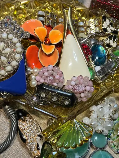 Impromptu Jewelry sale