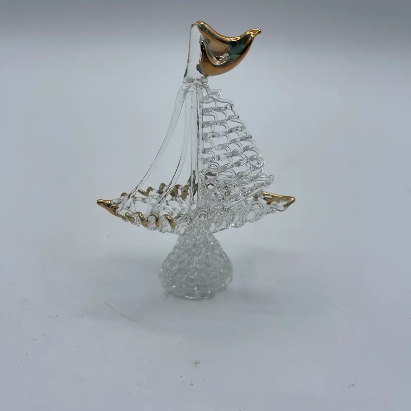 Spun Glass Sailboat 4 Inches