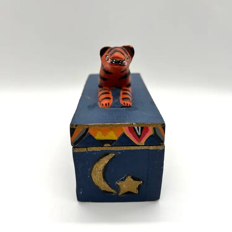 Vintage Indonesian Folk Art Carved Tiger Trinket Box With Stars And Moons