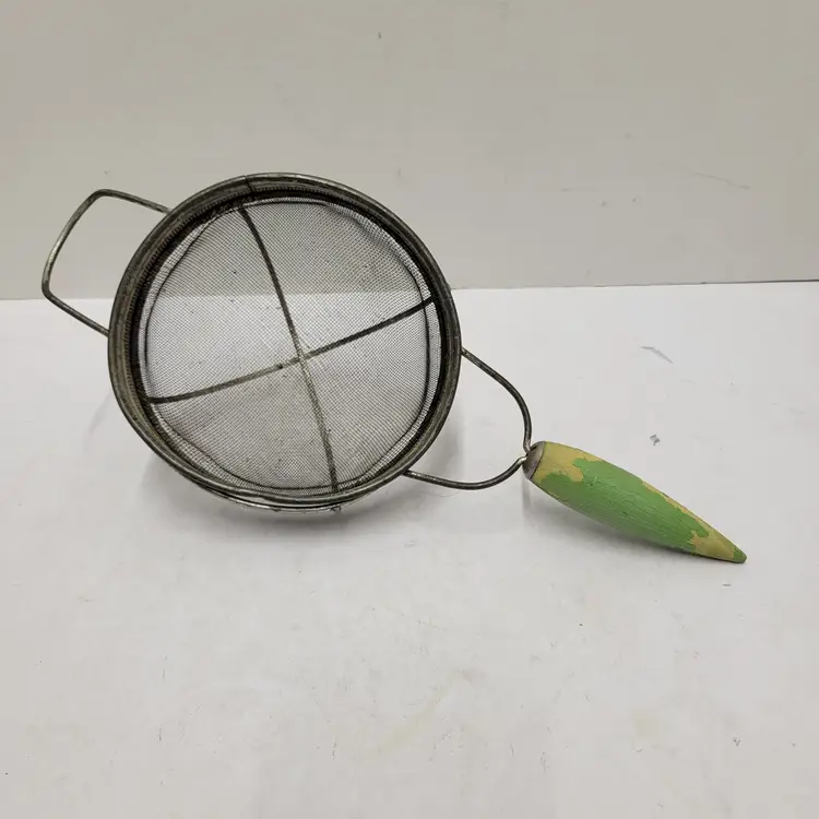 Vintage Metal Wire Mesh Sieve Strainer Basket Collander Cottagecore Green Round