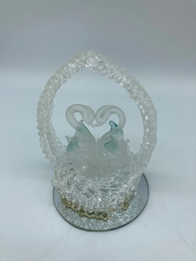 Beautiful Vintage Spun Glass Swans Figurine on Mirrored Base Blue Detail
