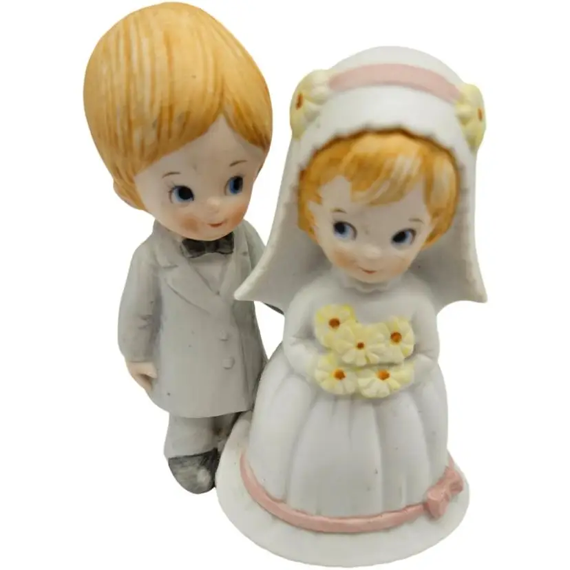 Lefton China Handpainted Vintage Bride and Groom Figurine 1982