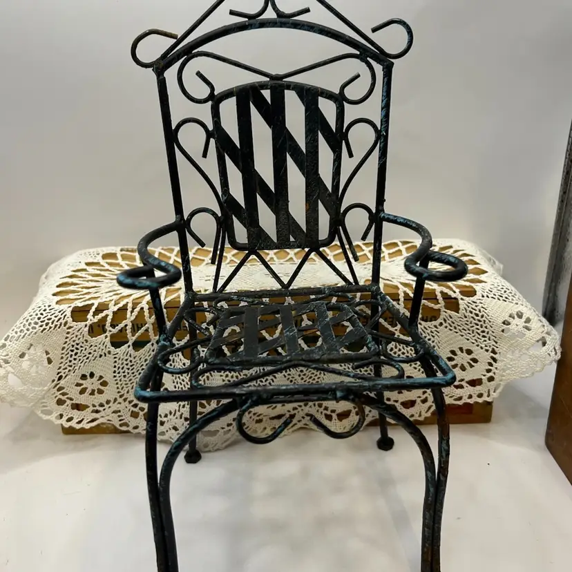 Metal Doll/plant Chair