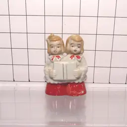 Small Choir Girls Figurine