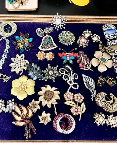 I’m Back Home! Vintage Jewelry 😍