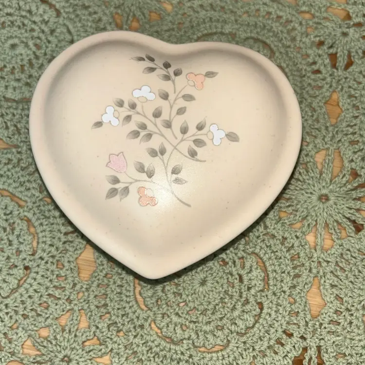 Vintage Pfaltzgraff “Remembrance” Heart Shaped Trinket Dish