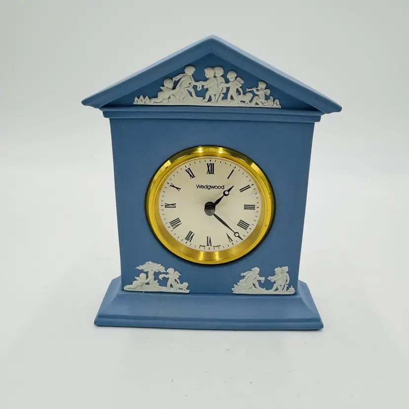 Rare Wedgwood Jasperware Light Blue Embossed Cherub Table Clock Brass Trim 5.5”