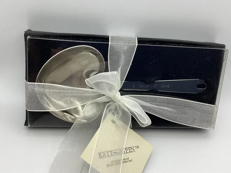 Boxed with Bow, Love Beyond Measure Heart Spoon, Engraved with A Heap of Love on the handle