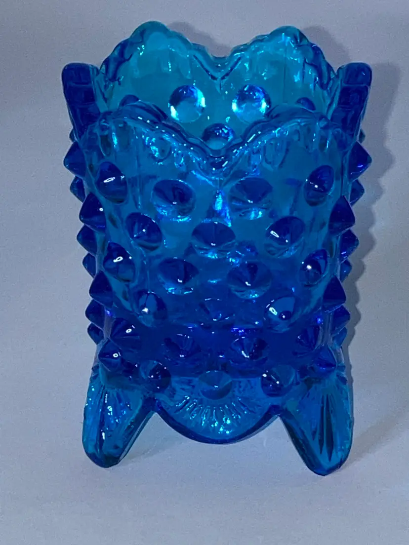Vintage Fenton Colonial Blue Hobnail Glass Toothpick Holder! 2 3/4” Tall 2” Wide! UV Reactive Glow 😎