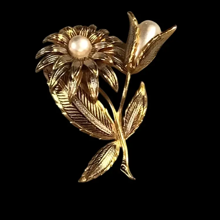 Toledoware  Faux Pearl Flower & Bud Brooch