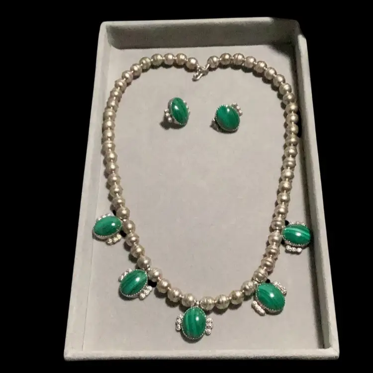 Vintage Native American Navajo Malachite Sterling Silver Set