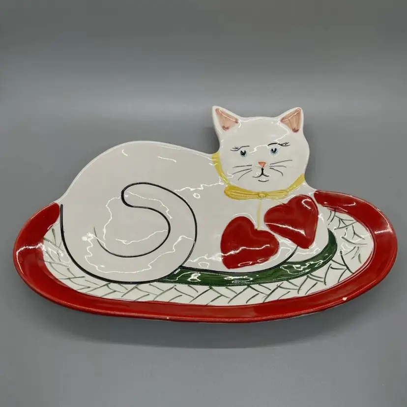 Italian Pottery Figural White Cat Candy Dish Snack Plate Hearts Valentine