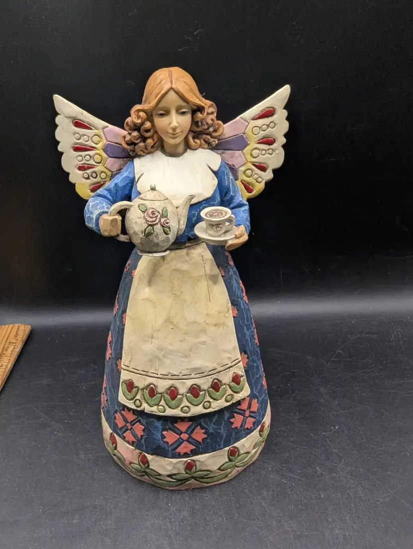 Vintage Jim Shore Heartwood Creek "Angel of Hospitality" figurine from 2002.