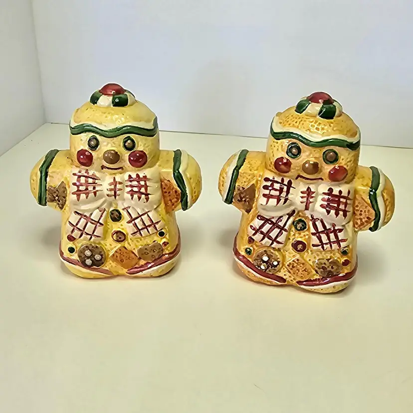 Gingerbread Man Salt And Pepper Shakers