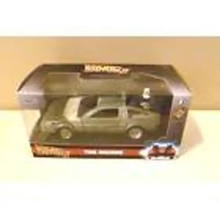 Hollywood Rides Back to the Future Part II Time Machine 1:32 New in Box Delorean