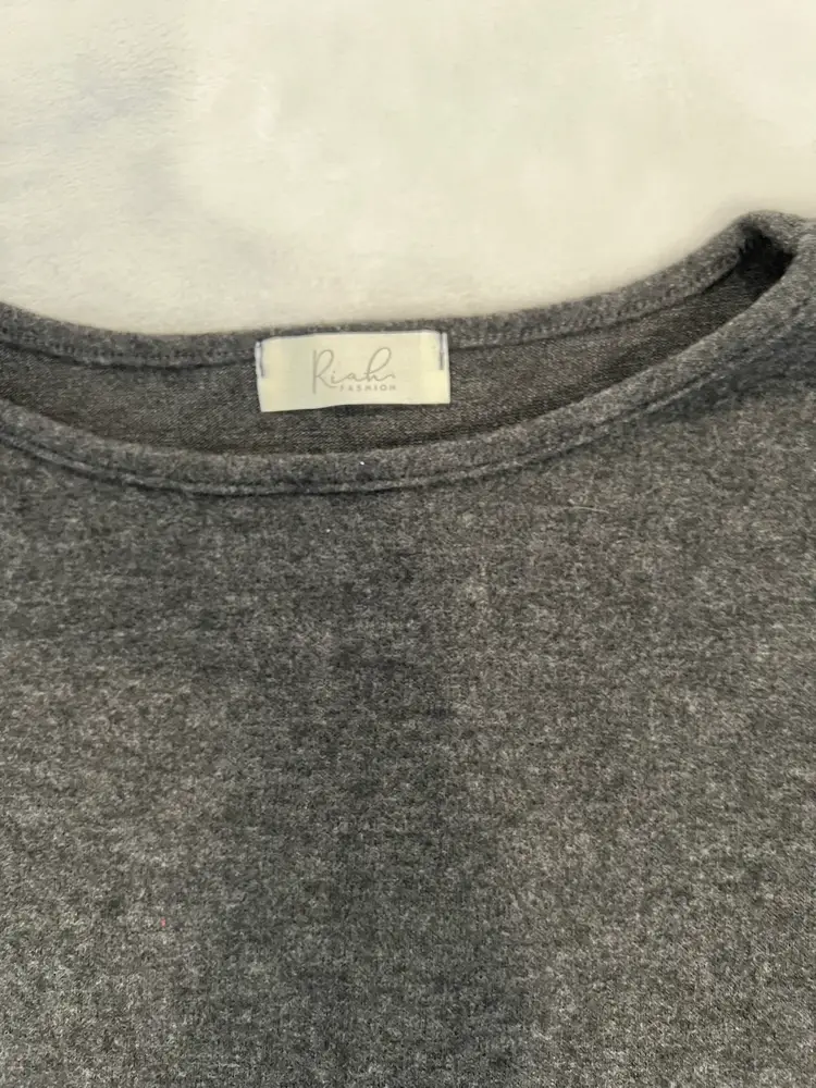 Women's Grey Top with Bell Sleeves
Size L
By Riahn