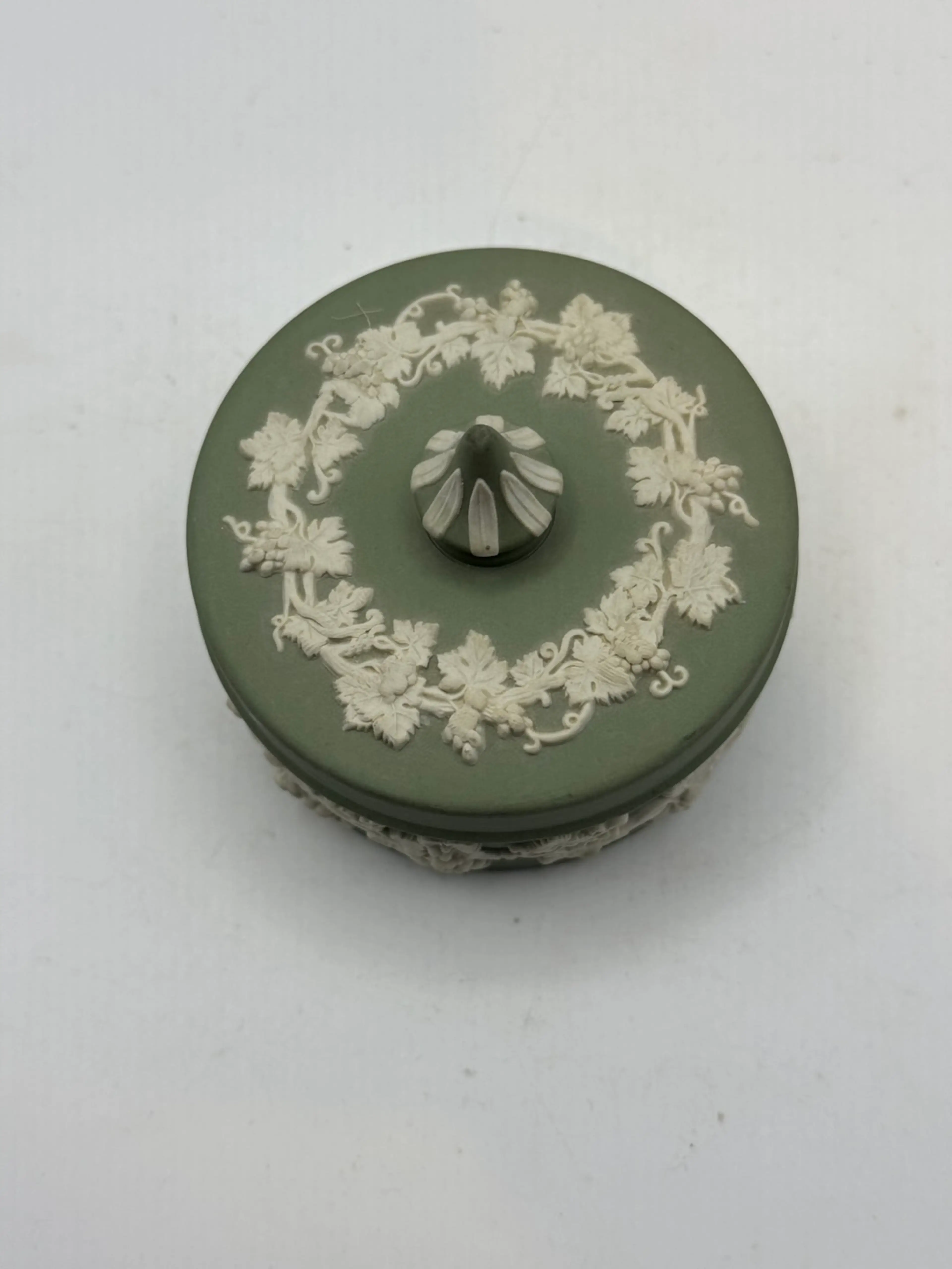 Image 2 of 8