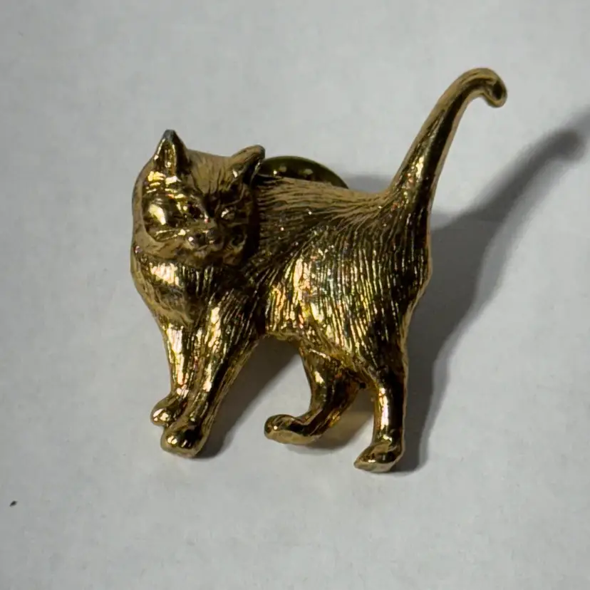 Vintage Brooch Cat Pin Gold Tone