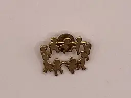 #48 Brooch Tack Pin Gold Tone Circle Of Friends