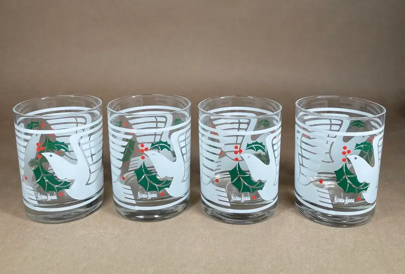 Neiman Marcus Holiday Christmas White Peace Dove Cocktail Barware Glasses (4)