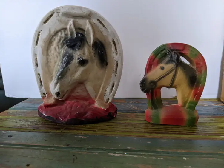 Vintage Chalkware horse statues,Set of 2