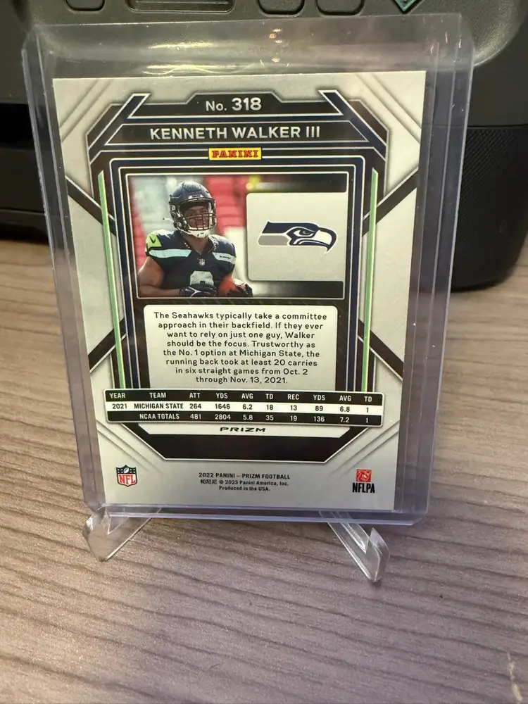 Kenneth Walker 2022 Panini Prizm Red, White And Blue RC.