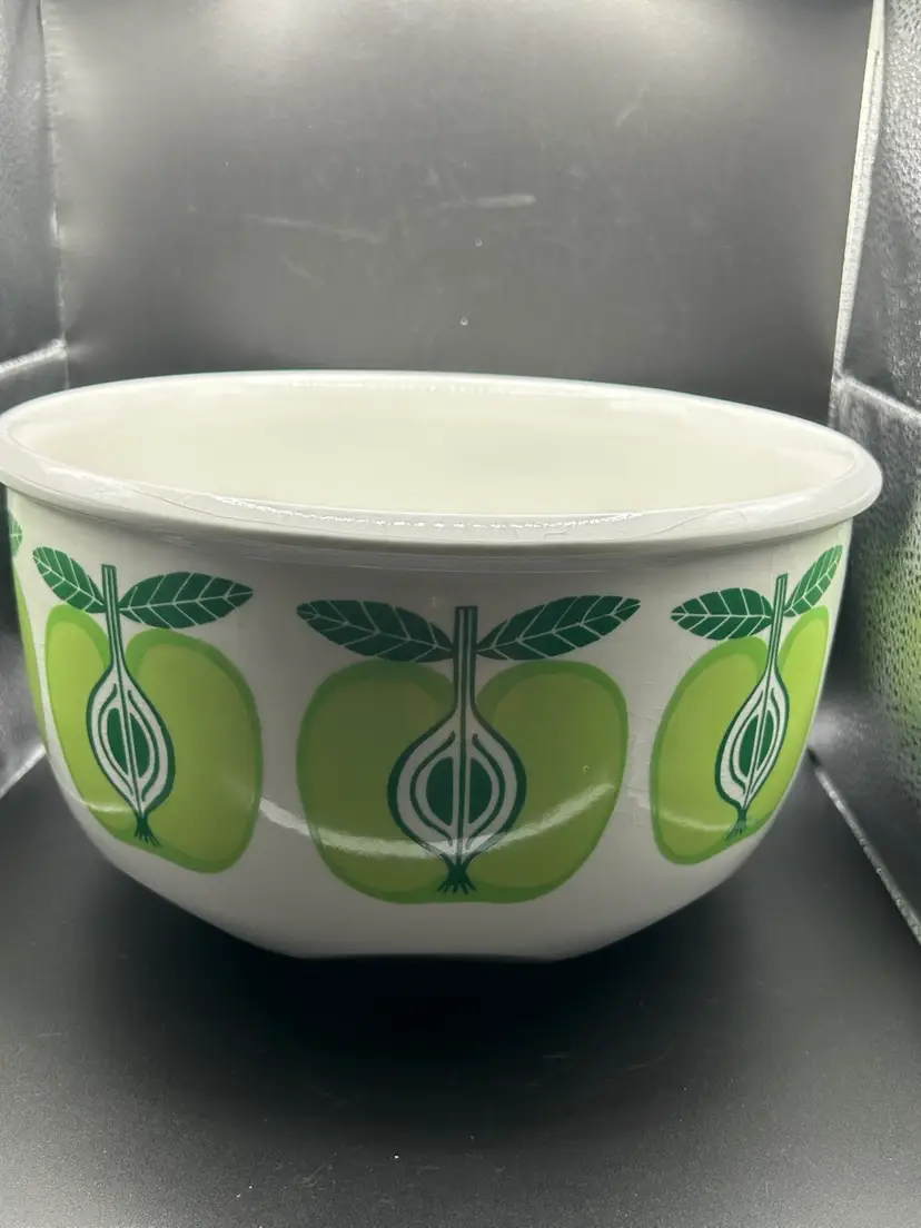 Vintage MCM Arabia Finland Green Apple Serving Bowl.