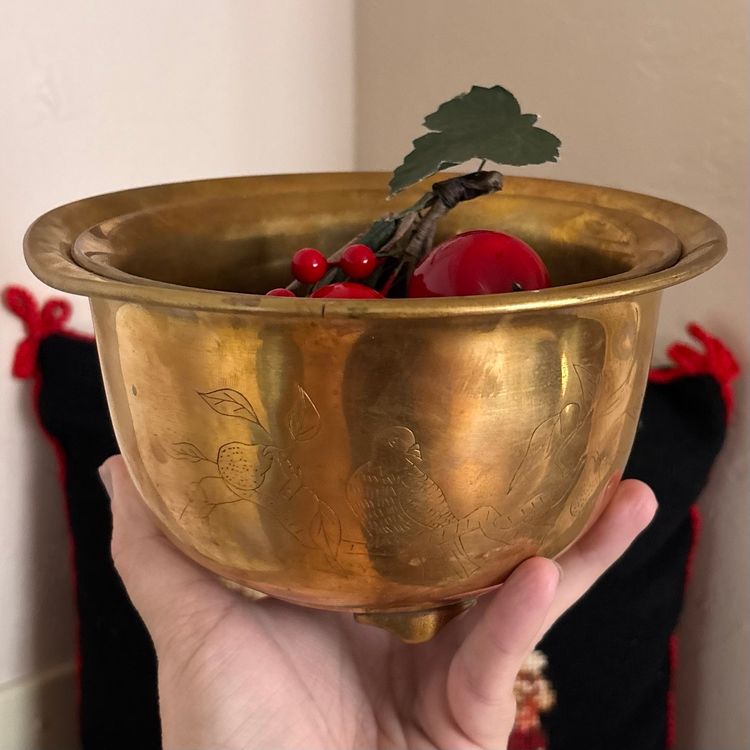 Vintage Set of Brass Partridge Footed Nesting Bowls